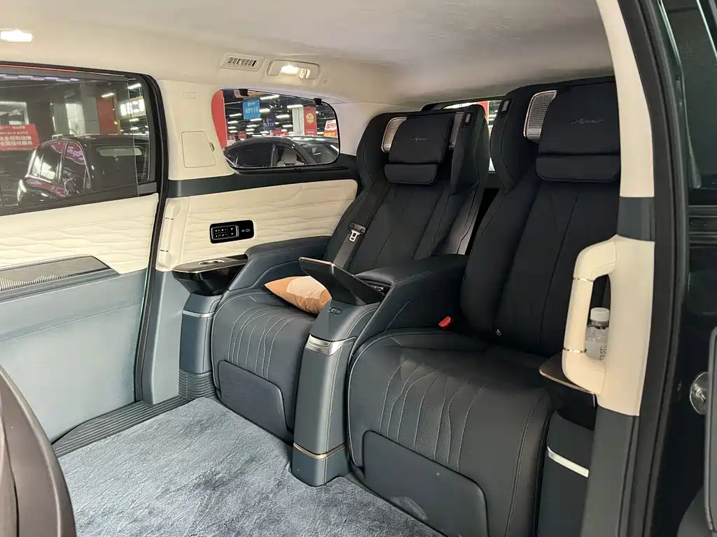 Century 2023 2.0T four-seater private version купить на сайте DeffCars