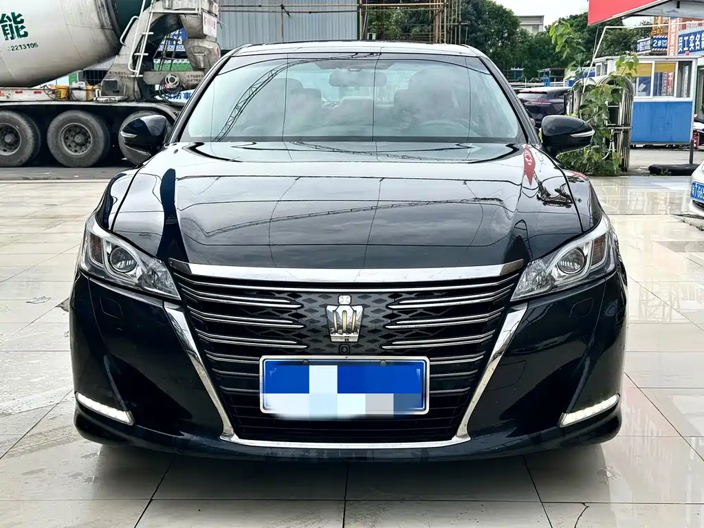 Crown 2018 2.0T Sport Edition купить на сайте DeffCars