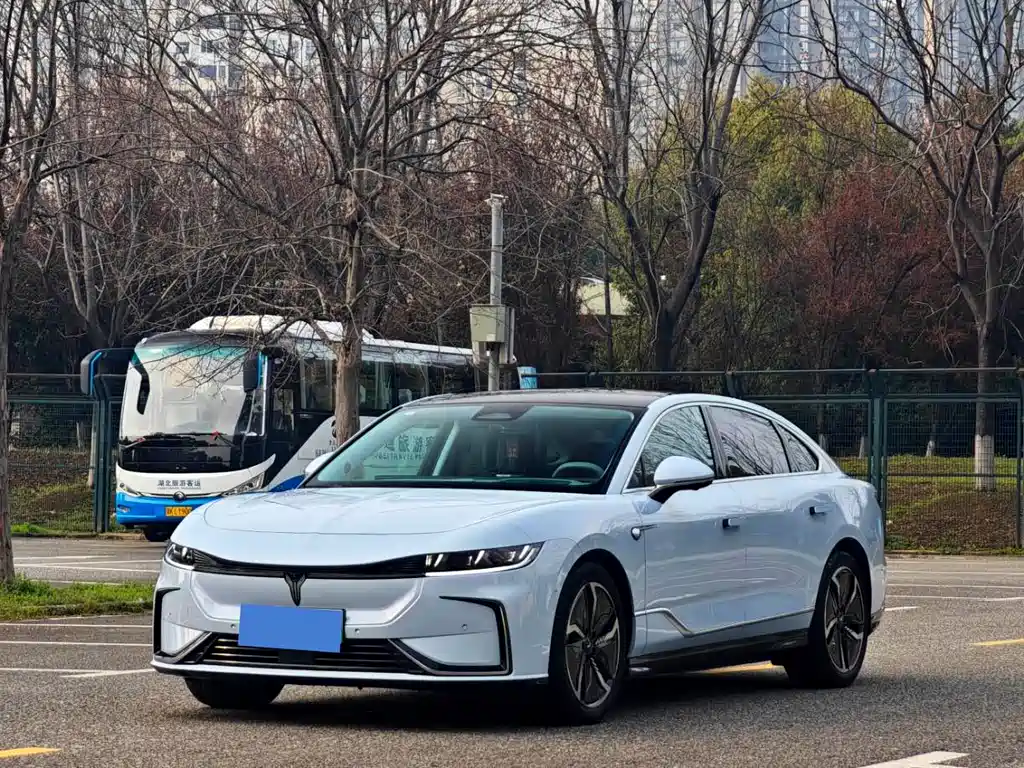 Lantu Chasing Light 2023 four-wheel drive flagship version купить на сайте DeffCars