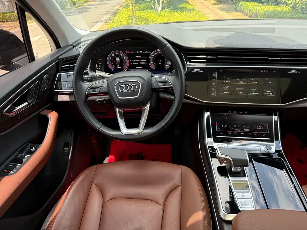 Audi Q7 2020 55 TFSI quattro S line sports купить на сайте DeffCars