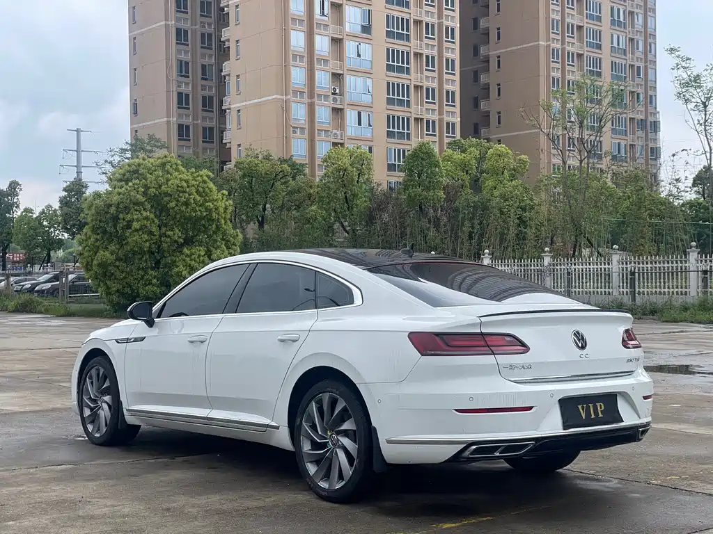 FAW-Volkswagen CC 2024 380TSI eye-catching version купить на сайте DeffCars
