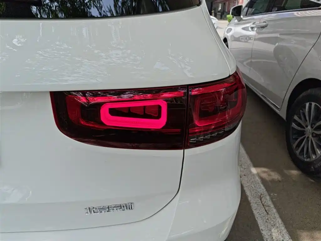 Mercedes-Benz GLB 2023 GLB 200 Dynamic купить на сайте DeffCars