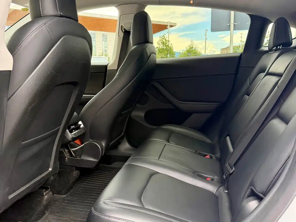 Model Y 2022 long-range all-wheel drive version купить на сайте DeffCars