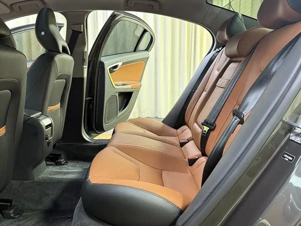 Volvo S60 2018 S60L T4 Zhiyuan Enterprising Edition купить на сайте DeffCars