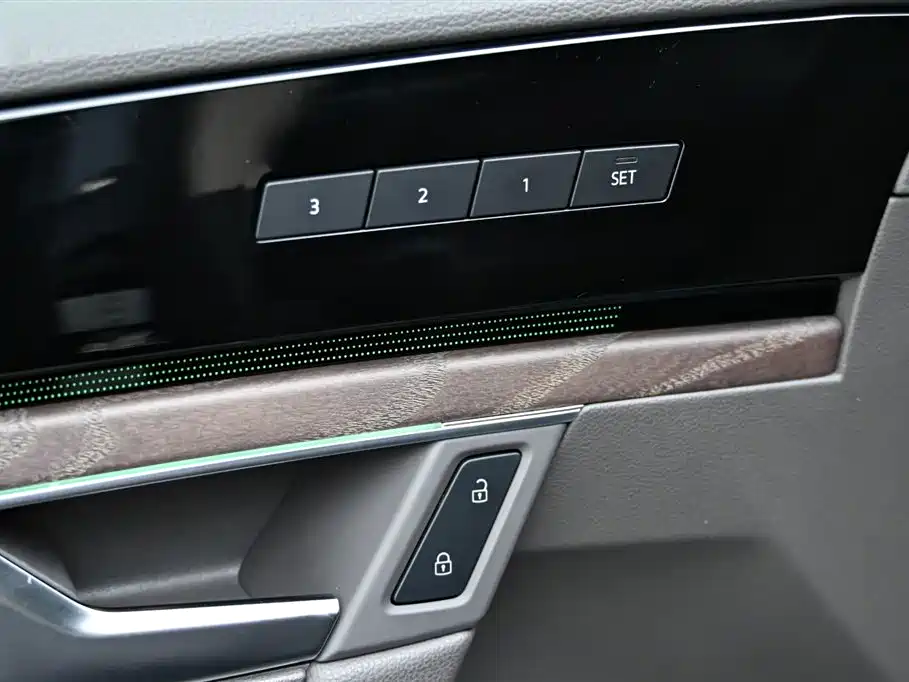 Touareg 2021 3.0TSI Ruixiang Edition Classic Sports Package купить на сайте DeffCars