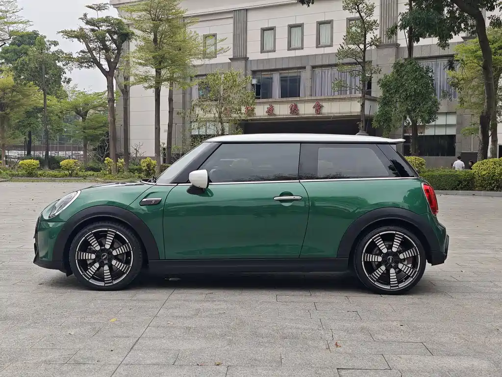 MINI 2022 2.0T COOPER S Artist купить на сайте DeffCars