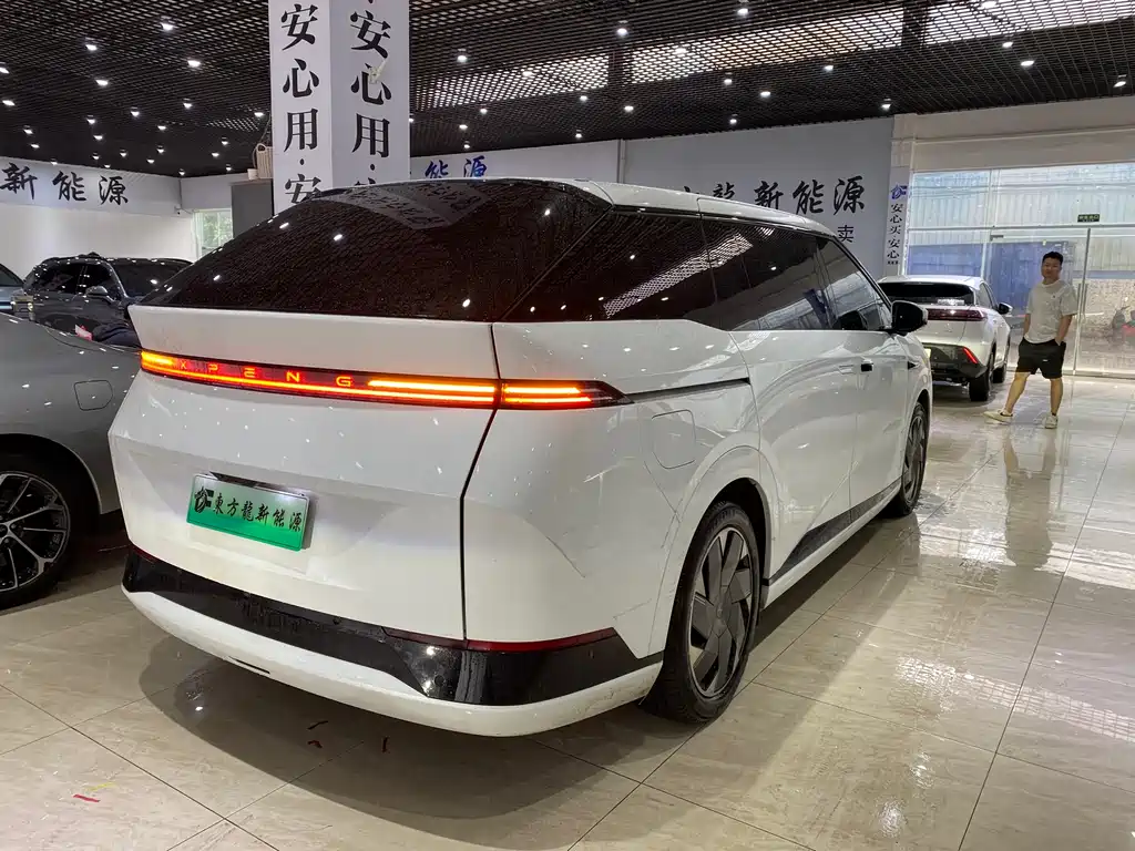 Xpeng X9 2024 model 702 super long battery life Max купить на сайте DeffCars