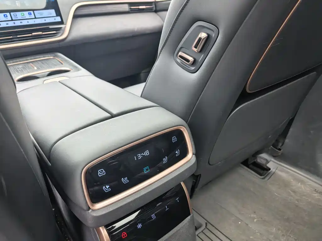eπ008 2024 model 636Max pure electric version 6 seats купить на сайте DeffCars