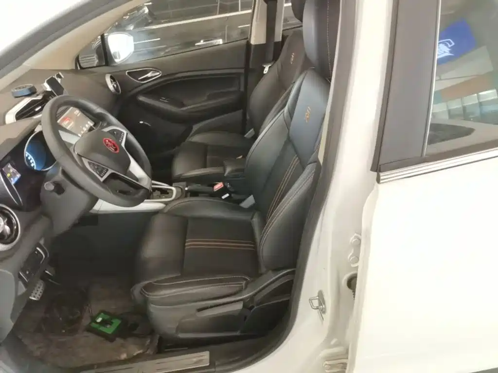 Yuan 2017 1.5L automatic cool interconnected model купить на сайте DeffCars