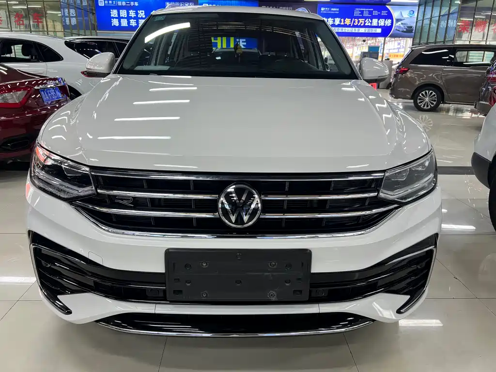Tiguan L 2022 330TSI automatic two-wheel drive R-Line version купить на сайте DeffCars