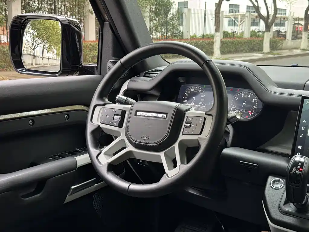 Land Rover Defender 2022 110 P400 X-DYNAMIC HSE купить на сайте DeffCars