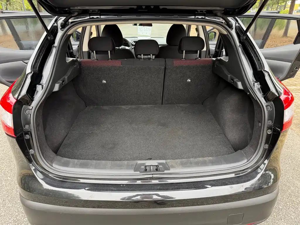 Qashqai 2017 2.0L CVT Elite Edition National V купить на сайте DeffCars