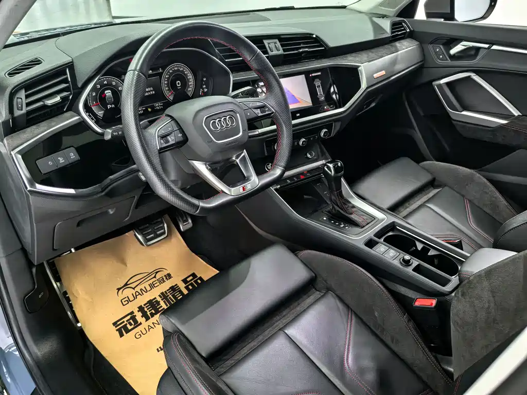 Audi Q3 Sportback 2022 40 TFSI RS Kit Burning Speed ​​Type купить на сайте DeffCars