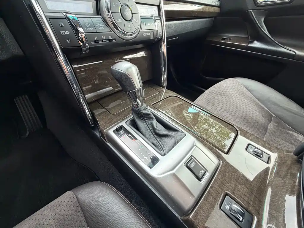 Ruizhi 2013 2.5V Sungrui Navigation Edition купить на сайте DeffCars