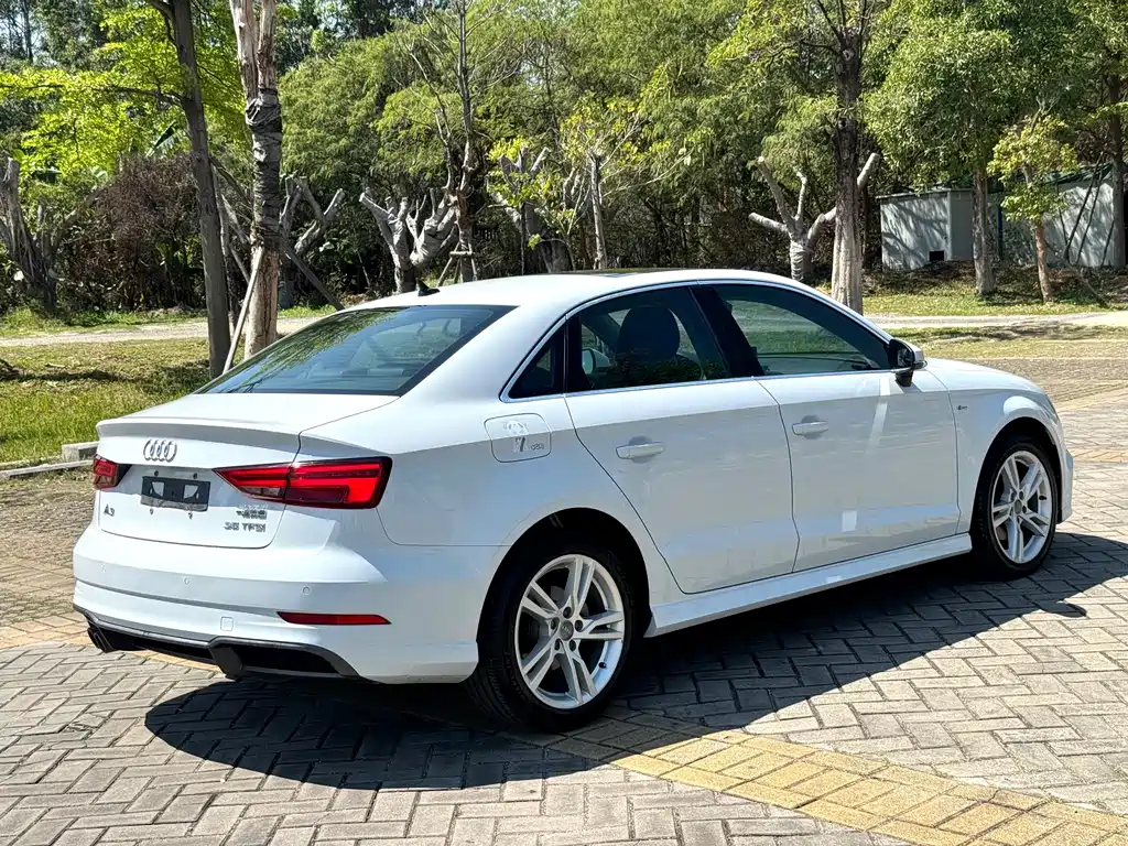 Audi A3 2019 Limousine 35 TFSI Fashion Type National VI купить на сайте DeffCars