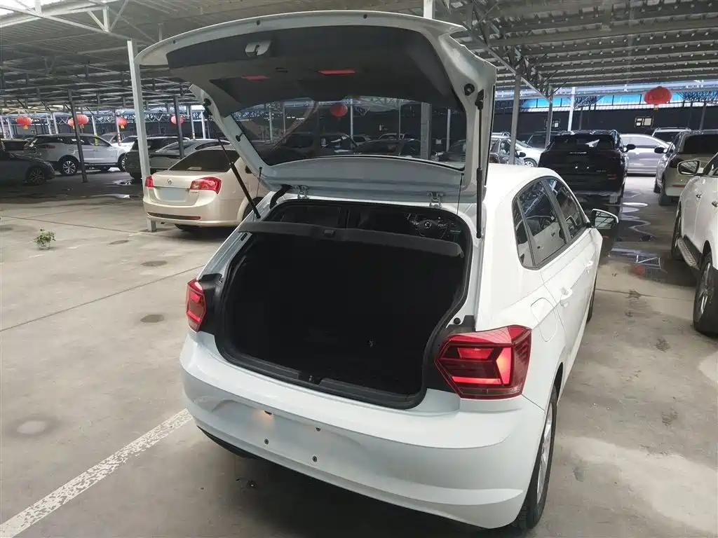 Polo 2023 facelift Plus 1.5L automatic indulgence version купить на сайте DeffCars