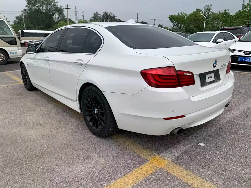 BMW 5 Series 2012 535Li Leading Model купить на сайте DeffCars