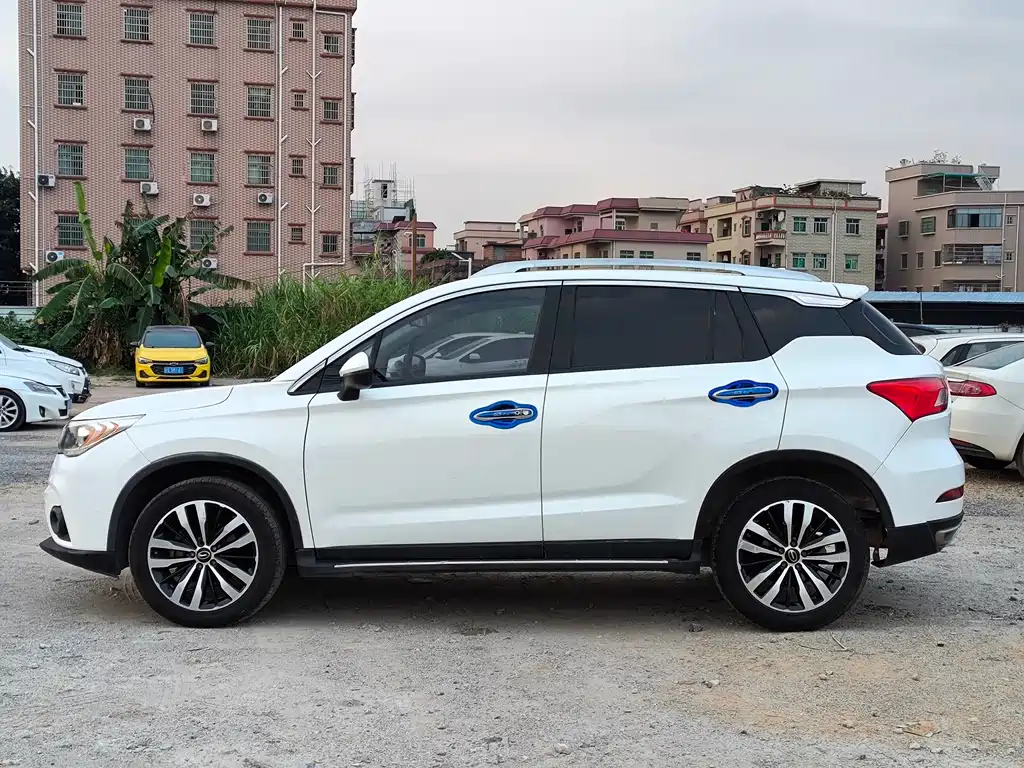 Trumpchi GS4 2017 235T G-DCT 2WD Deluxe Edition купить на сайте DeffCars