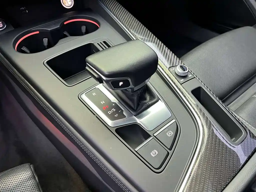Audi A4L 2022 40 TFSI luxury and dynamic model купить на сайте DeffCars