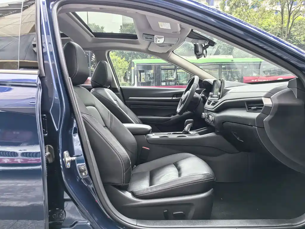 Teana 2019 2.0L XL Upper Smart Travel Edition купить на сайте DeffCars