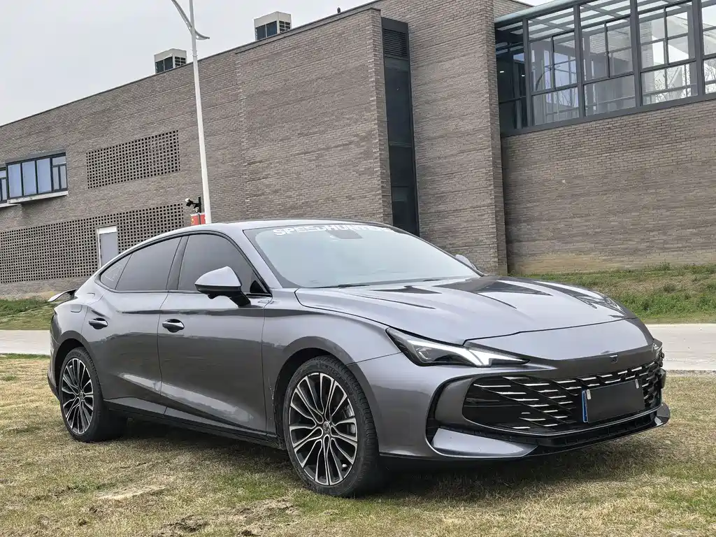 MG7 2023 2.0T automatic Trophy+ engine version купить на сайте DeffCars