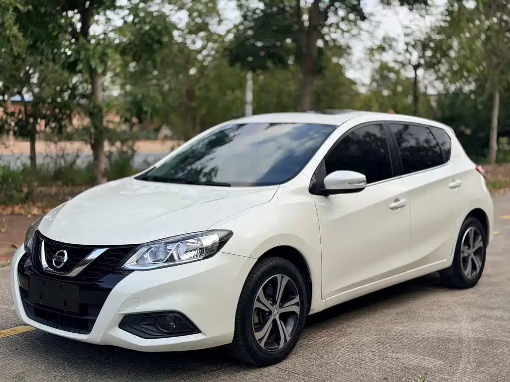 Tiida 2016 1.6L CVT Smart Travel Edition купить на сайте DeffCars