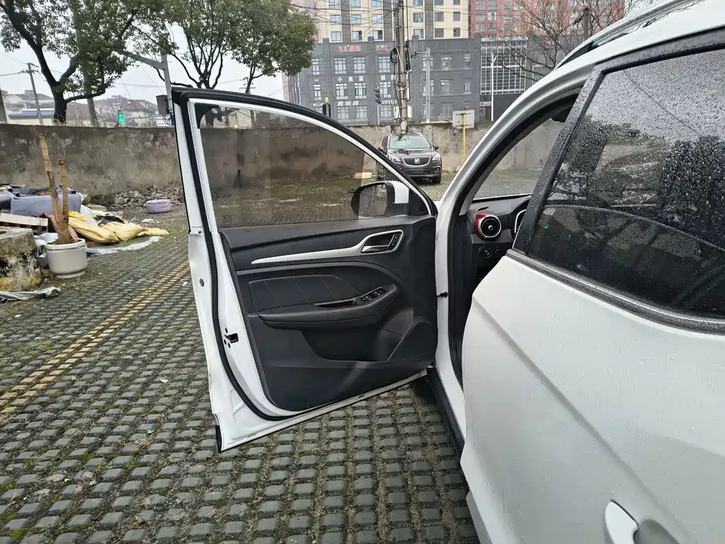 MG ZS 2017 16T Automatic Exclusive Edition купить на сайте DeffCars