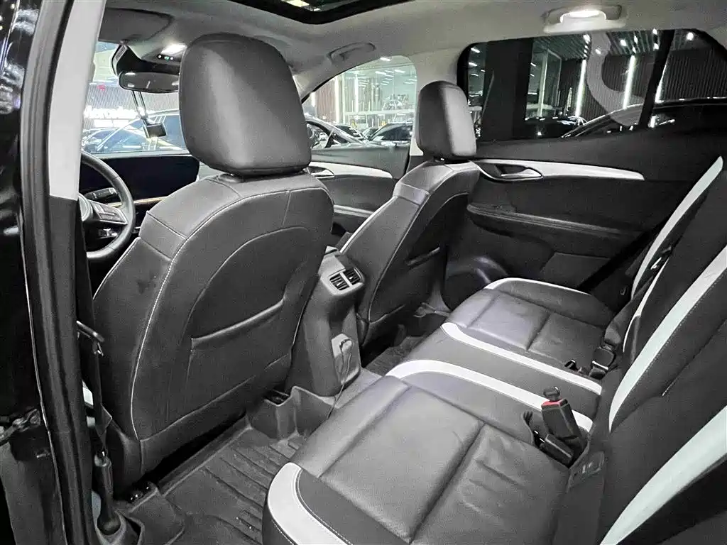 Envision S 2024 Envision S 28T Black Premium Edition купить на сайте DeffCars