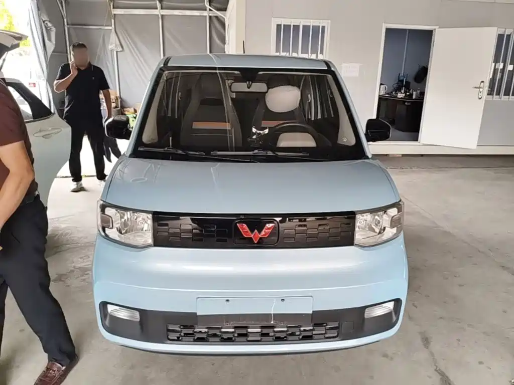 Hongguang MINIEV 2020 Lithium Iron Phosphate купить на сайте DeffCars