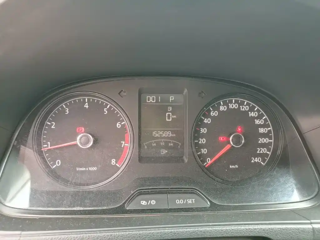 Lavida 2015 1.6L automatic fashion version купить на сайте DeffCars