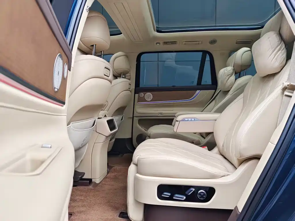Wenjie M9 2025 extended range Ultra version 52kWh 6-seater version (192-line lidar) купить на сайте DeffCars