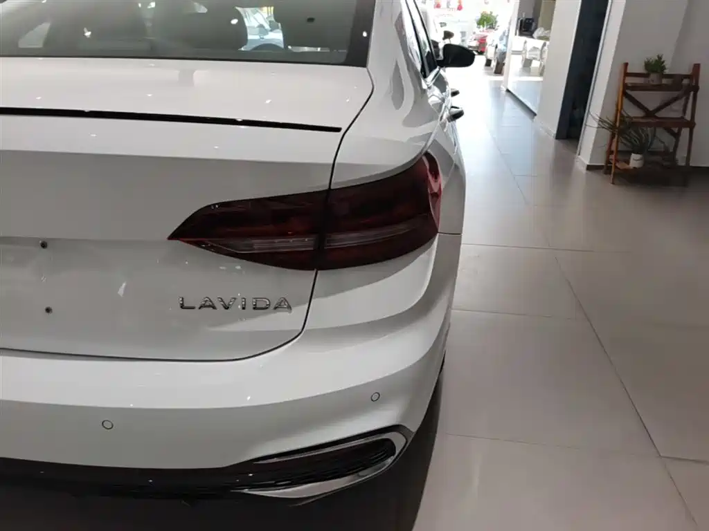 Lavida 2024 300TSI DSG Starry Sky Leading Edition купить на сайте DeffCars
