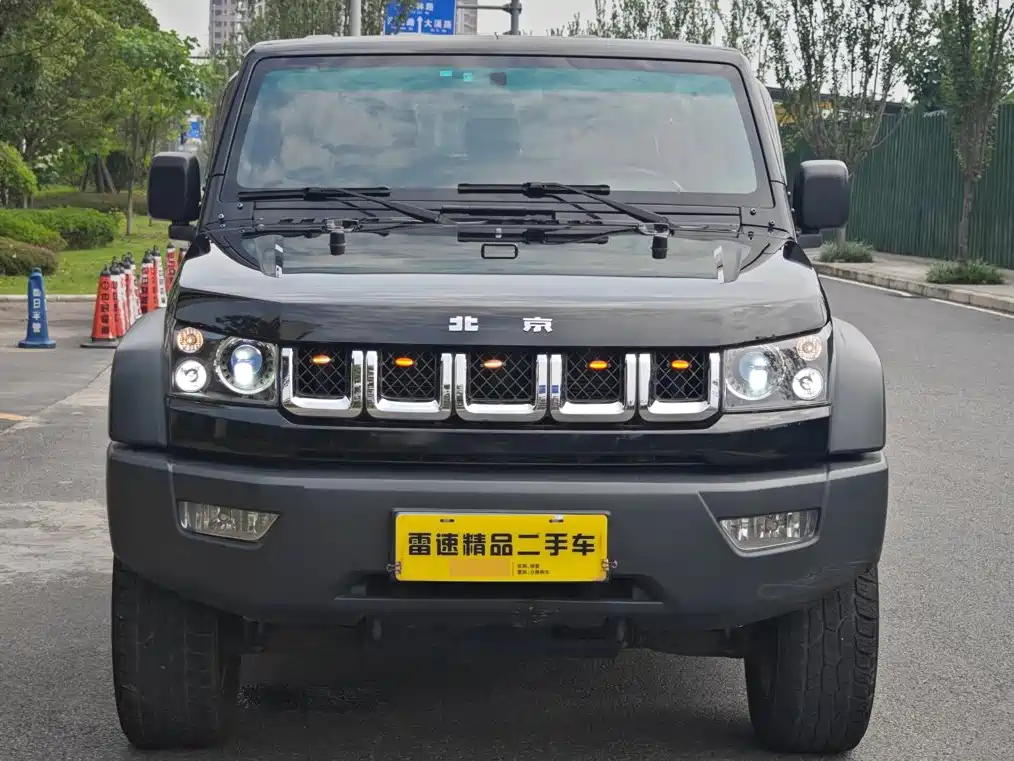 Beijing BJ40 2016 40L 2.0T manual four-wheel drive premium version купить на сайте DeffCars
