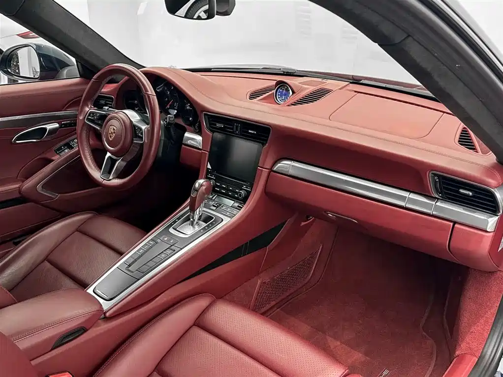 Porsche 911 2016 Carrera 3.0T купить на сайте DeffCars