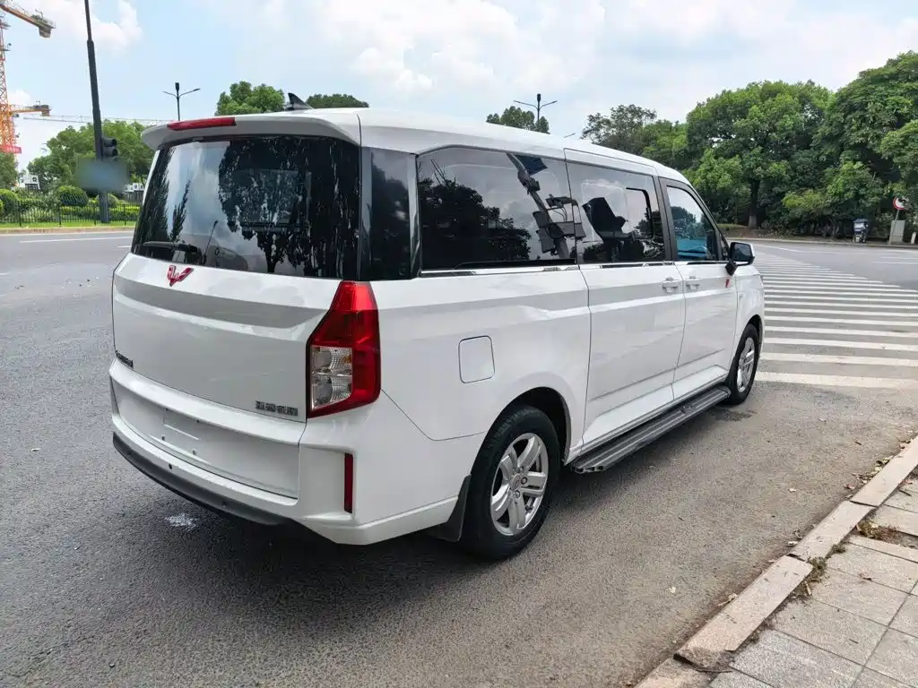 Wuling Zhengcheng 2021 1.5T manual luxury model купить на сайте DeffCars