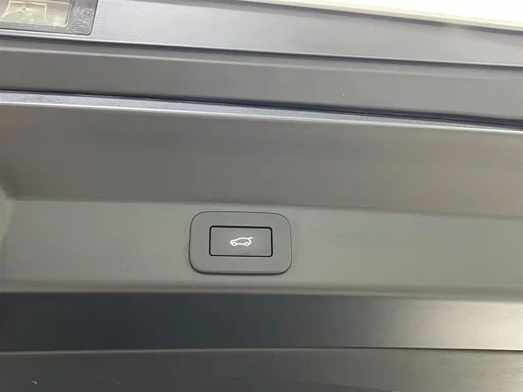 Range Rover Sport 2024 400PS Dynamic SE купить на сайте DeffCars