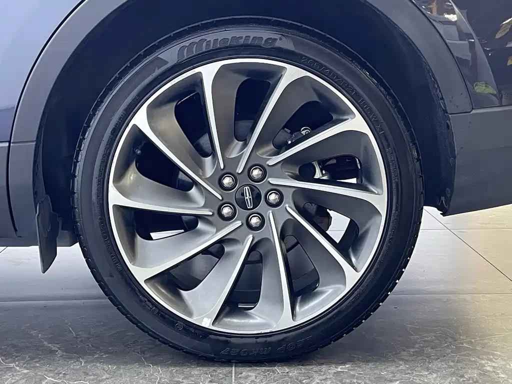 Voyager 2022 2.7T four-wheel drive elegant version купить на сайте DeffCars