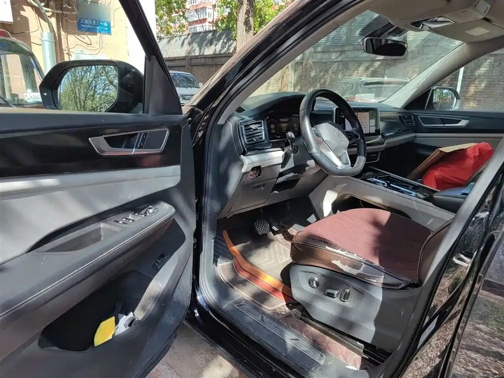 Touron 2021 380TSI four-wheel drive luxury version купить на сайте DeffCars