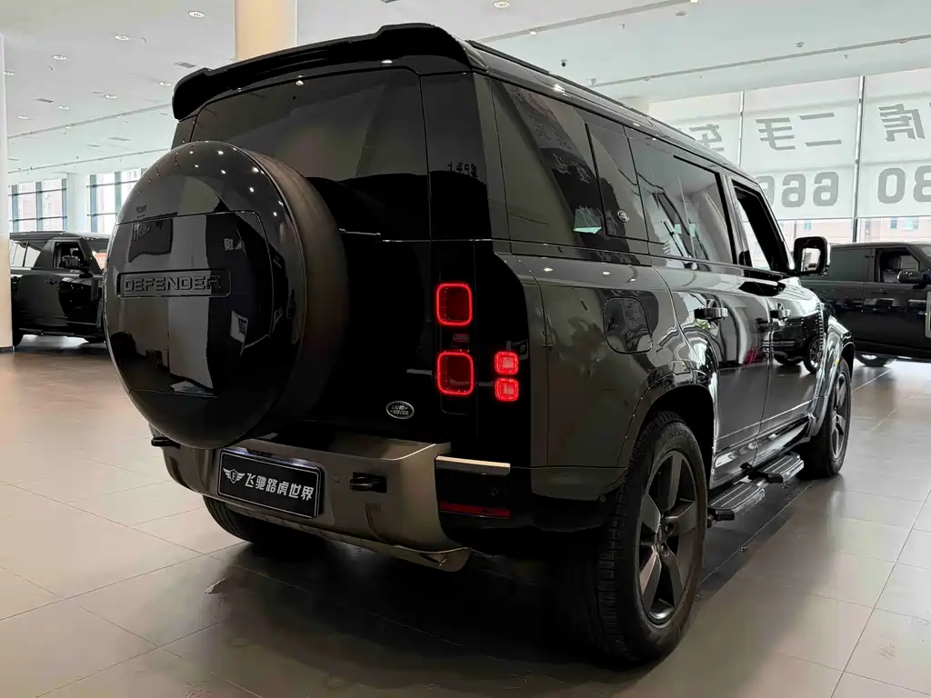 Land Rover Defender 2024 110 3.0T P400 X-DYNAMIC HSE купить на сайте DeffCars