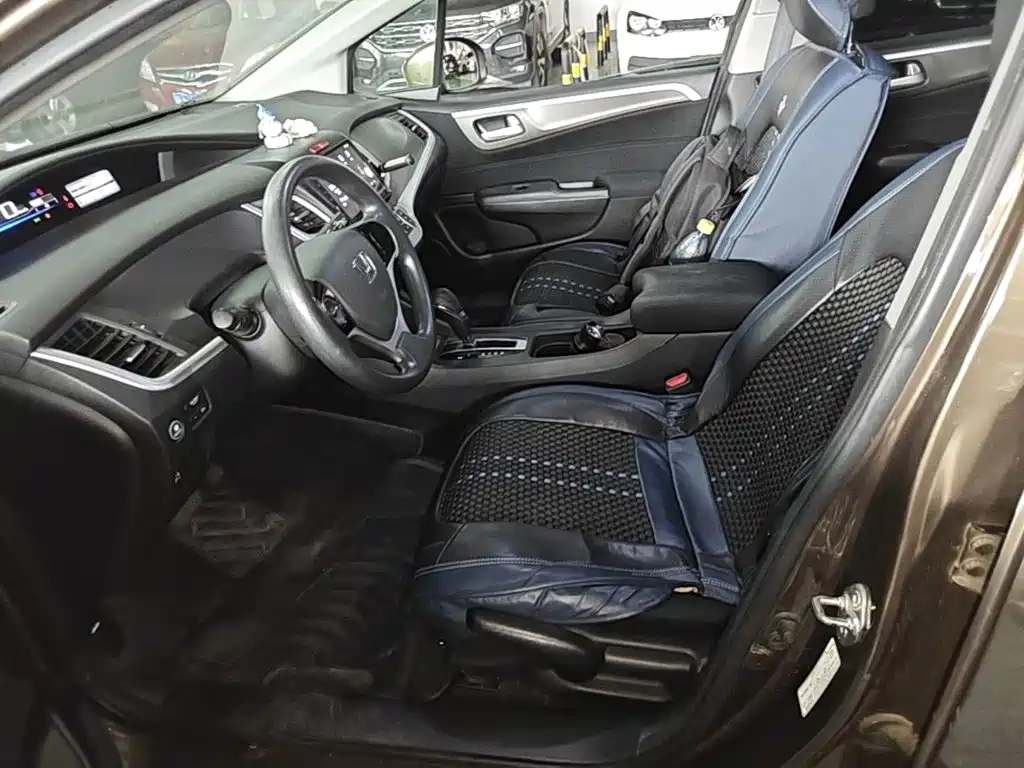 Jade 2017 1.8L automatic classic version 5 seats купить на сайте DeffCars