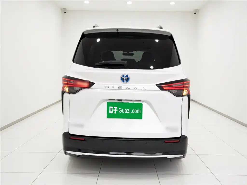 SIENNA 2021 2.5L Hybrid Platinum Edition купить на сайте DeffCars