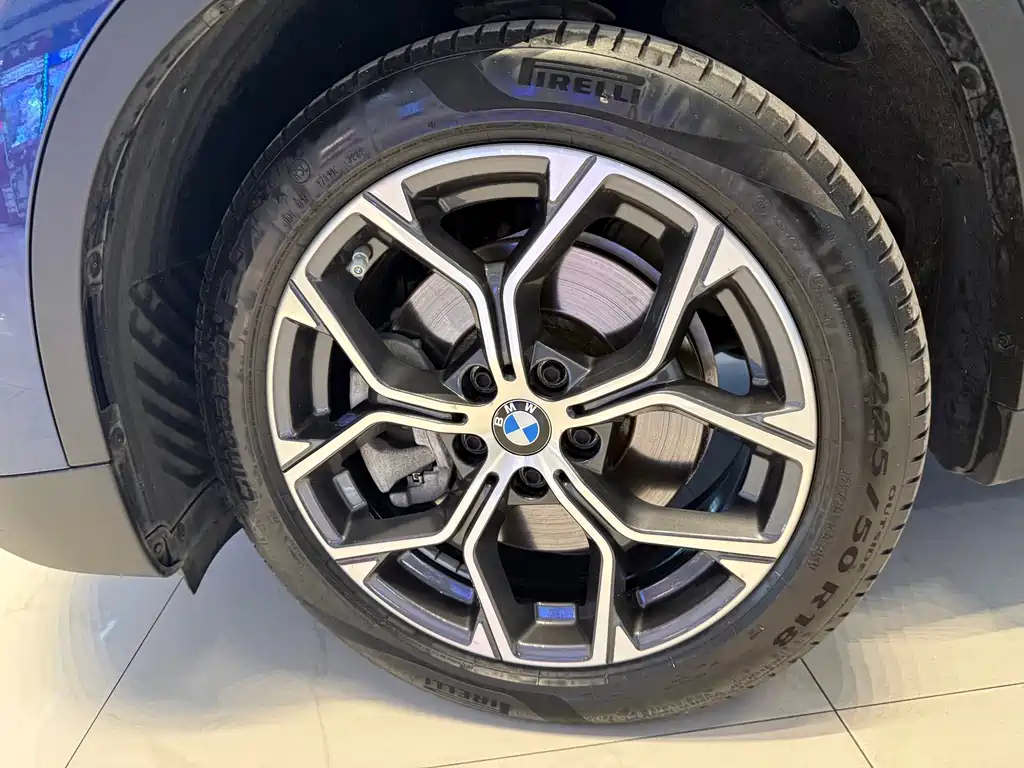 BMW X1 2022 sDrive25Li Leading Model купить на сайте DeffCars