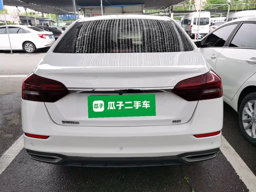 Emgrand 2020 1.5L CVT luxury model купить на сайте DeffCars