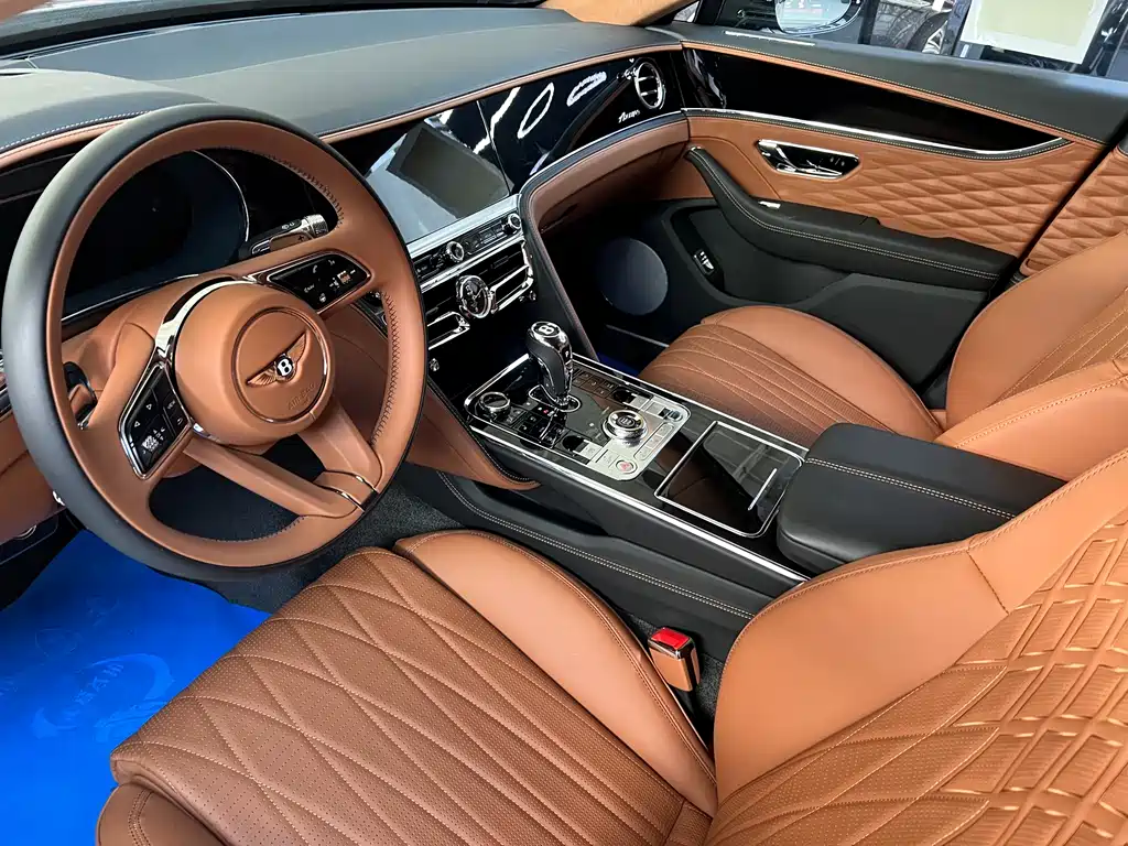 Flying Spur 2024 4.0T V8 S купить на сайте DeffCars