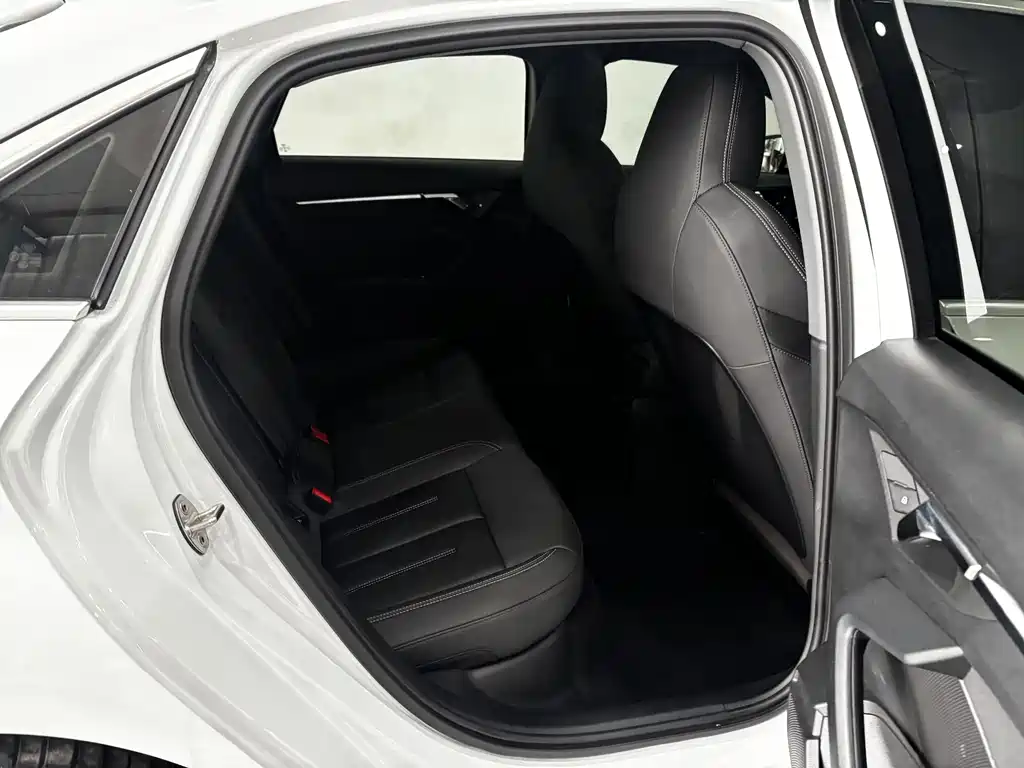 Audi A3 2021 A3L Limousine 35 TFSI Fashionable and Sporty купить на сайте DeffCars