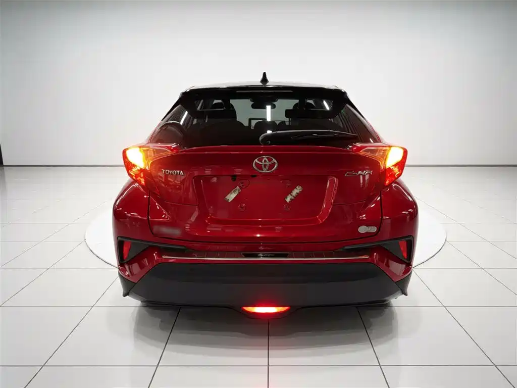 Toyota C-HR 2020 2.0L Leading Edition купить на сайте DeffCars