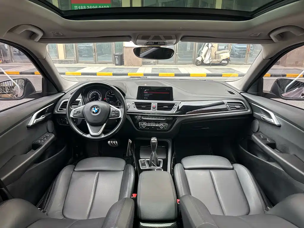 BMW 1 Series 2018 118i Design Package купить на сайте DeffCars
