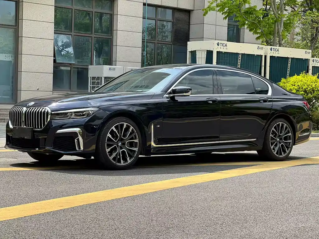 BMW 7 Series 2019 740Li Leading M Sports Package купить на сайте DeffCars