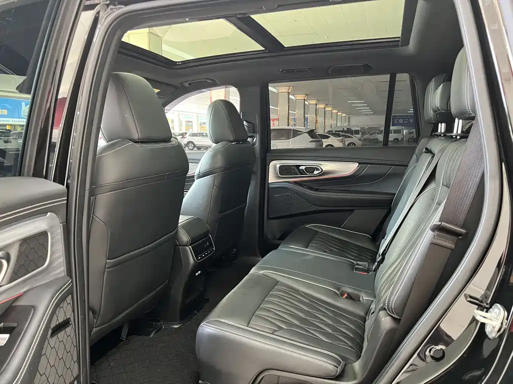 Trumpchi GS8 2022 Pilot Series 2.0TGDI 2WD Luxury Connected Edition (seven seats) купить на сайте DeffCars