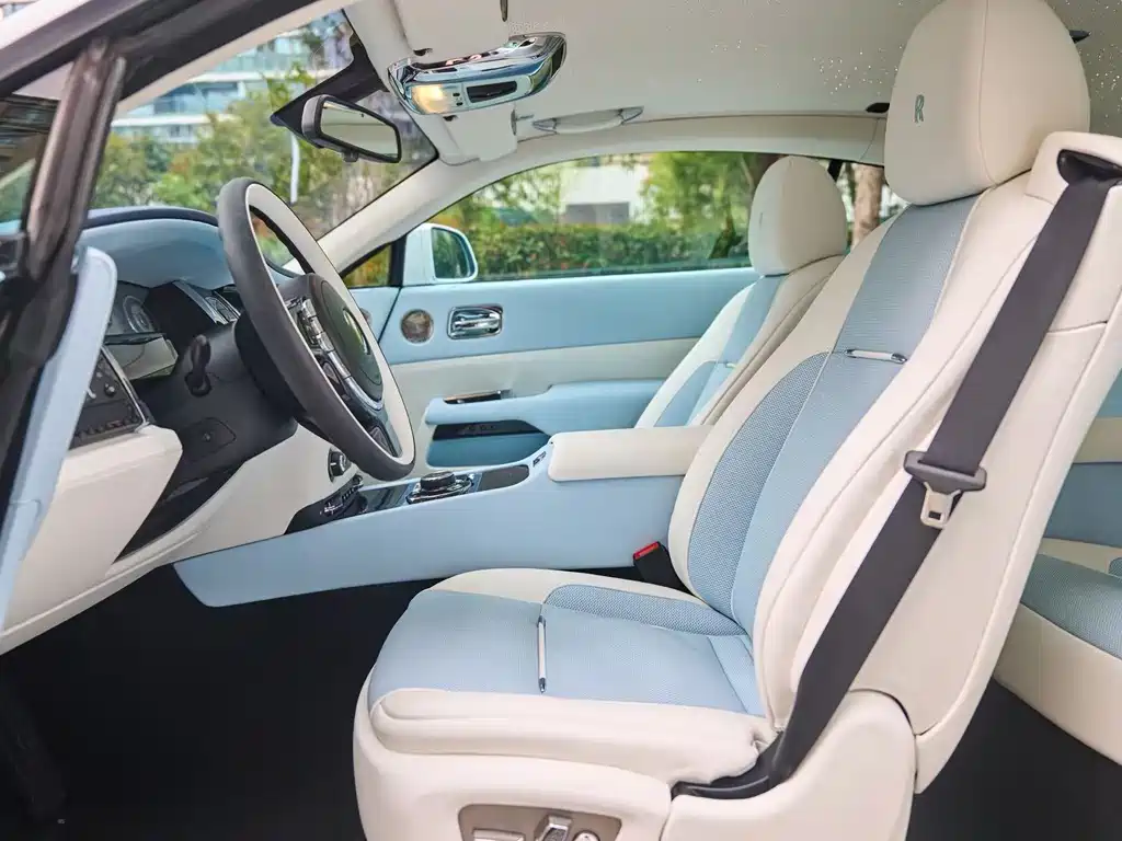 Phantom 2013 6.6T standard model купить на сайте DeffCars